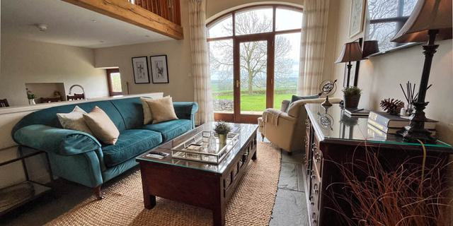 A Hayloft Lounge 2