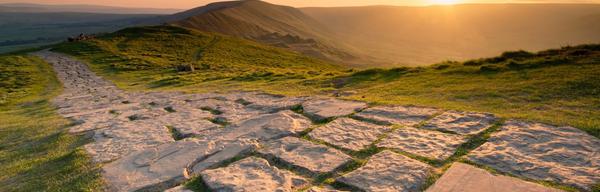 Mam Tor Great Ridge CREDIT Visit Peak District Derbyshire
