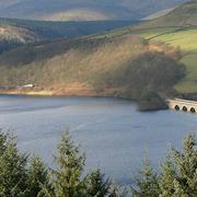Yorkshire Bridge Inn ladybower reservoir 1220 x 620 1050616425